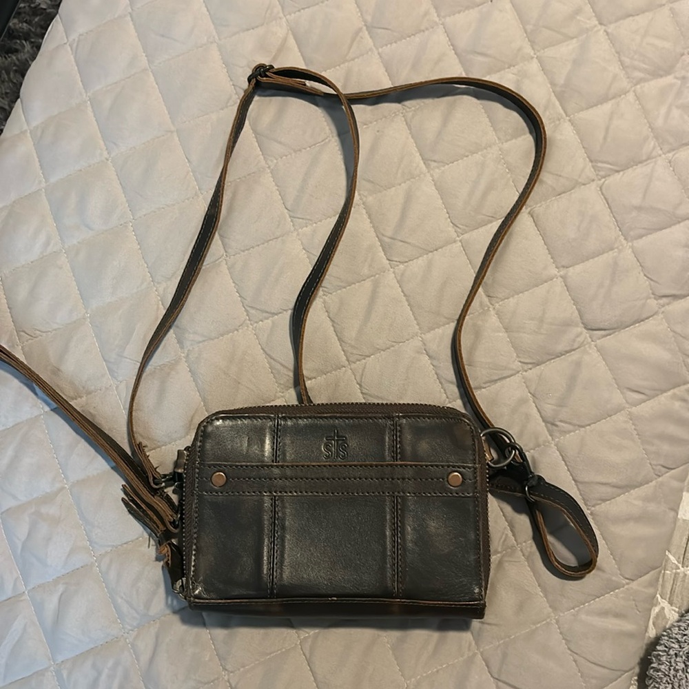 STS Ranchwear crossbody/wristlet purse